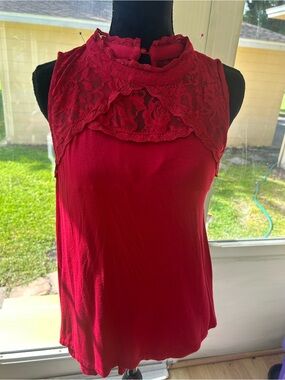 Almost Famous Red Lace High-Neck Sleeveless Camisole